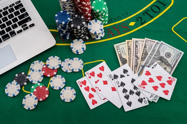 Live blackjack table with card dealing, dealer interaction, and real-time result display